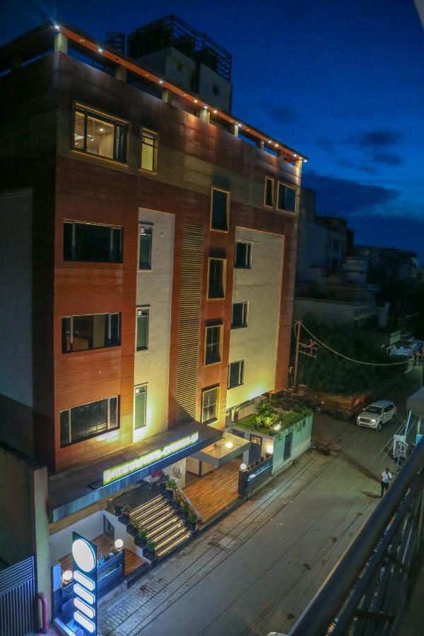 Four Leaf Hotel - Sapphire Blue, Waranasi Zewnętrze zdjęcie