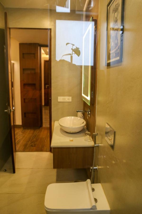 Four Leaf Hotel - Sapphire Blue, Waranasi Zewnętrze zdjęcie