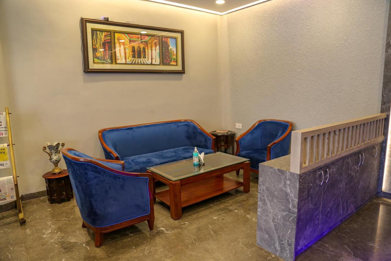 Four Leaf Hotel - Sapphire Blue, Waranasi Zewnętrze zdjęcie